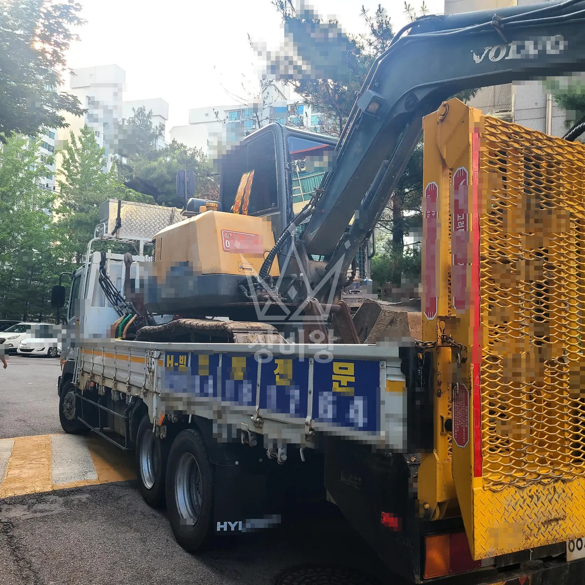 서울 금천구 가산동 포크레인(굴착기) 레미콘 콘크리트 타설 작업완료사진 1