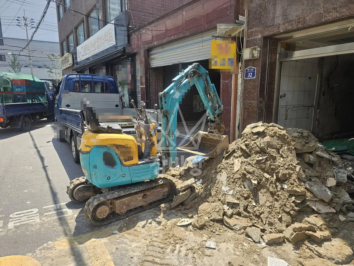 서울 도봉구 도봉동 포크레인(굴착기) 주방철거 작업사진 1