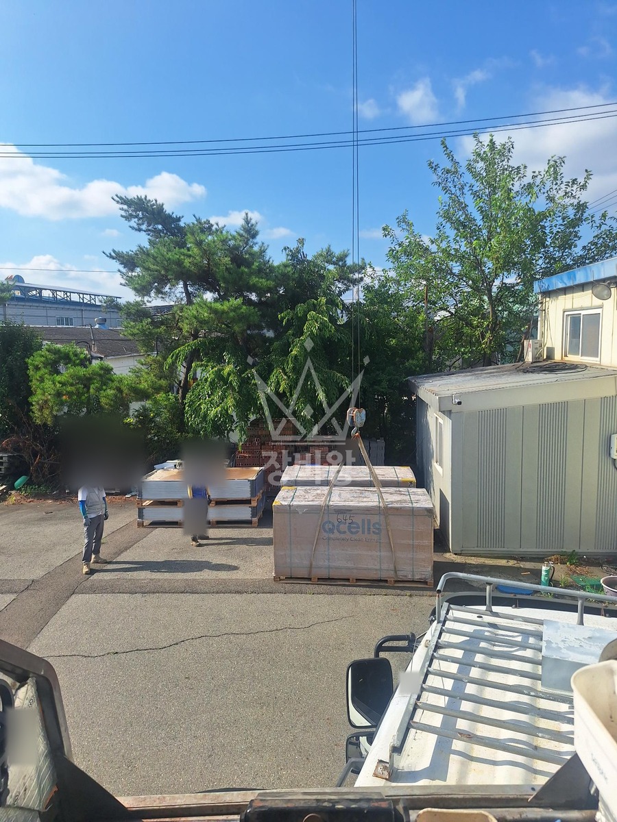 경북 경산시 진량읍 5톤 크레인 태양광 자재양중 작업사진 1