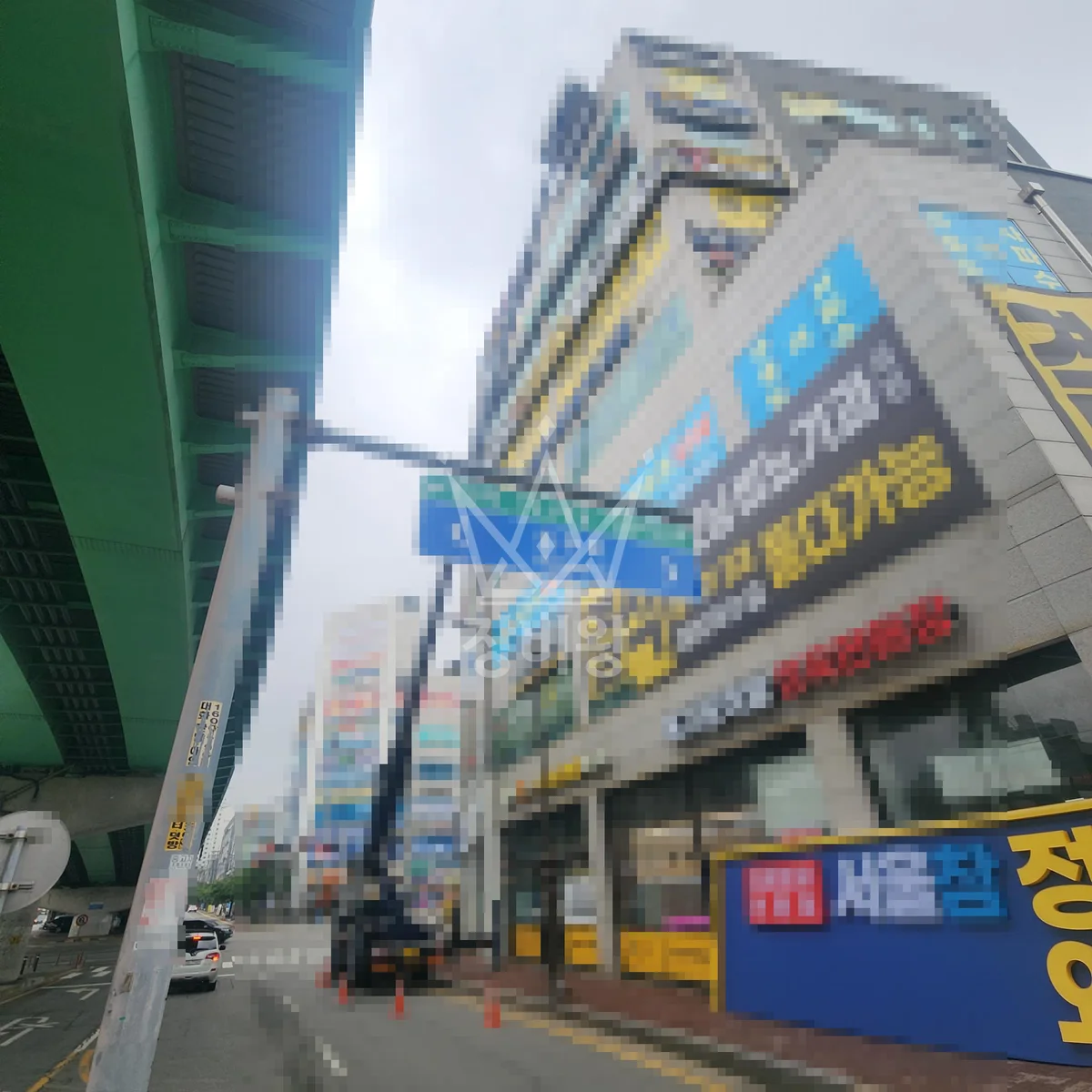 충남 천안시 서북구 5톤 스카이차 간판 작업사진 2