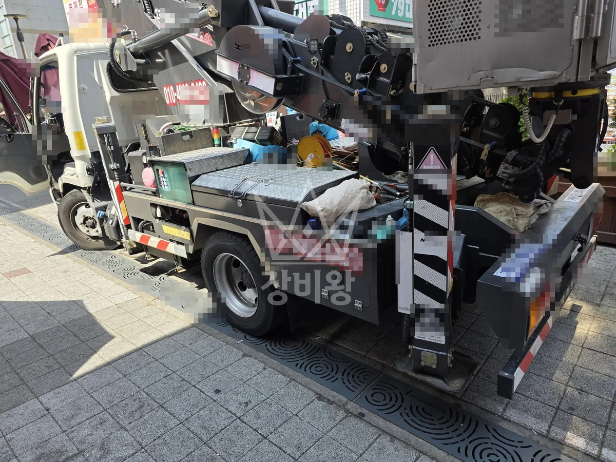 경기 시흥시 정왕동 2.5톤 스카이차 간판 철거 작업완료사진 1