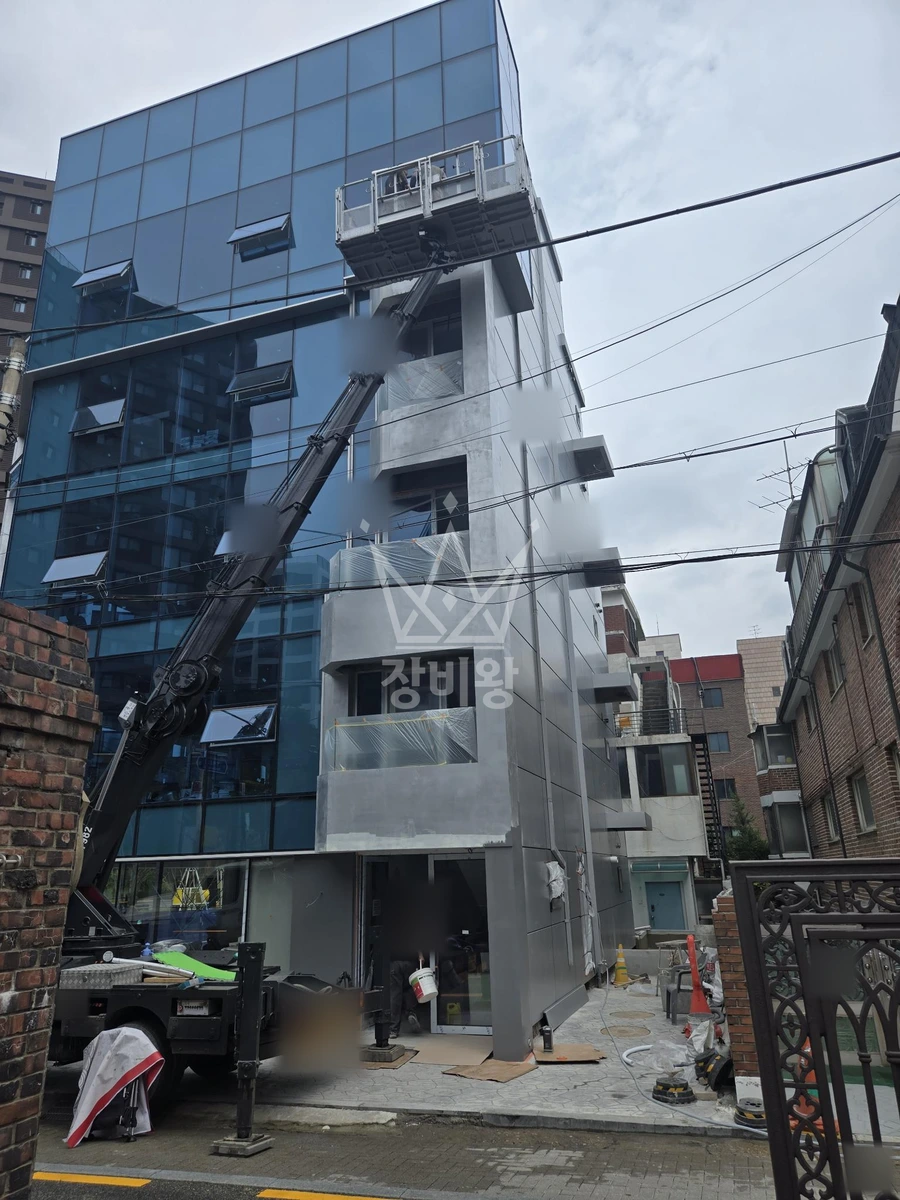 서울 서초구 방배동 2.5톤 스카이차 도장(롤러) 작업사진 2