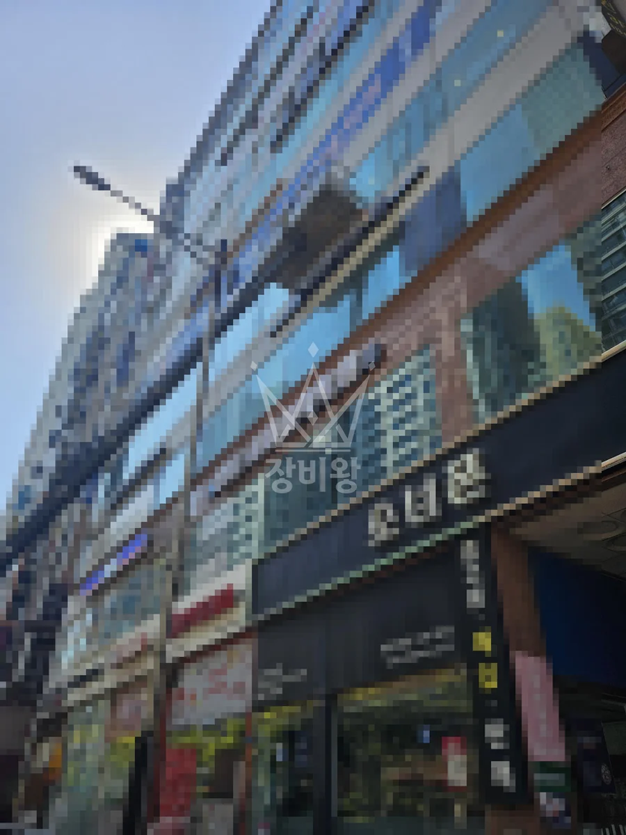 경기 화성시 동탄구 3.5톤 스카이차 4층 유리청소 작업사진 1