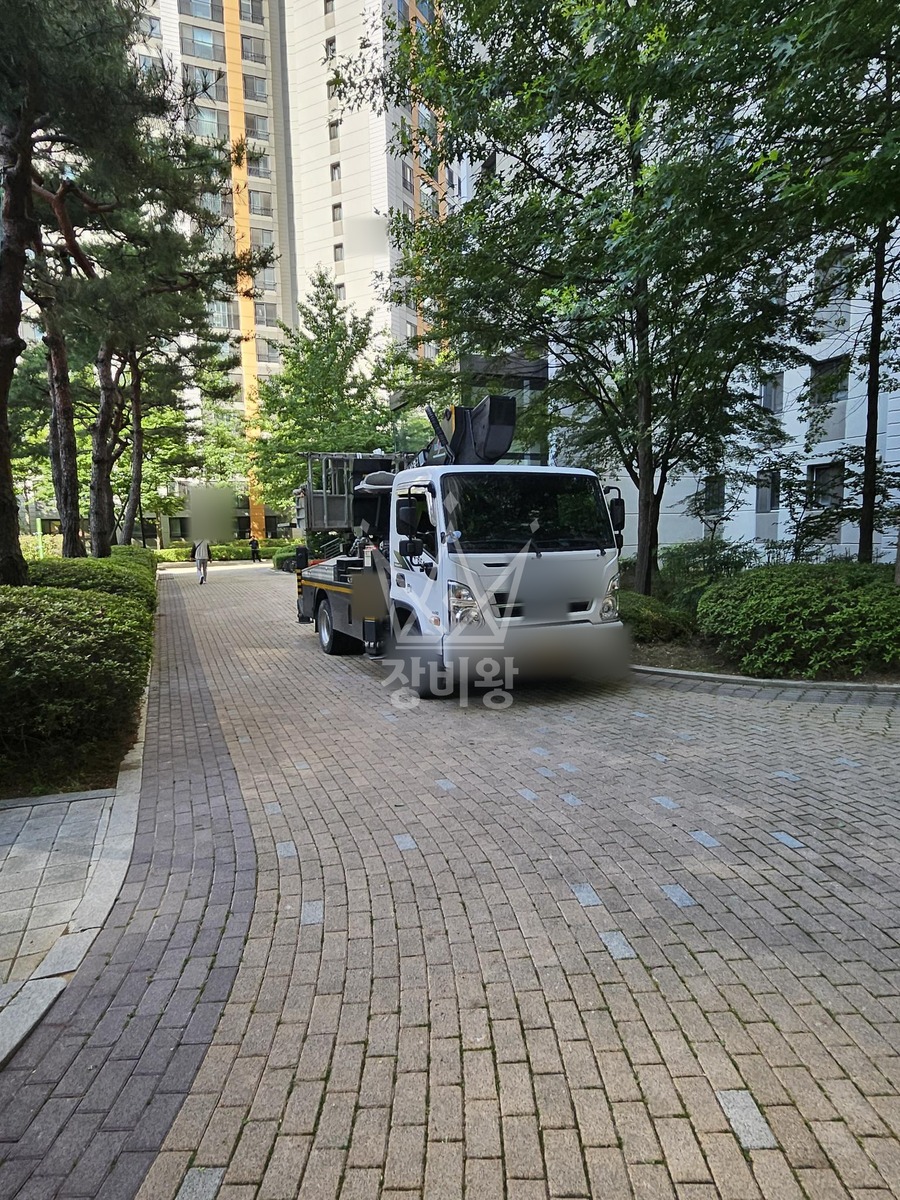 경기 시흥시 배곧동 3.5톤 스카이차 수목방재,전지작업 작업완료사진 1