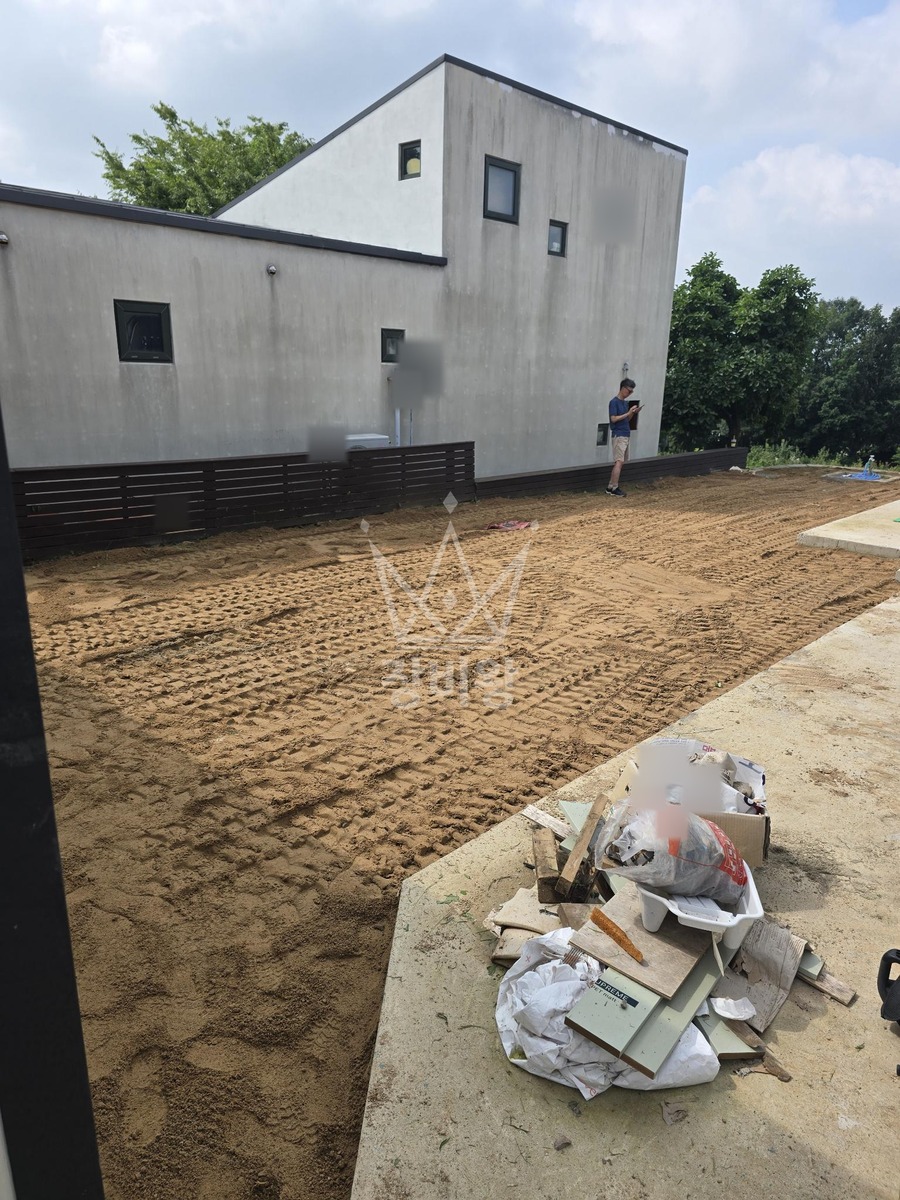 경기 파주시 탄현면 포크레인(굴착기) 평탄 작업 작업사진 2