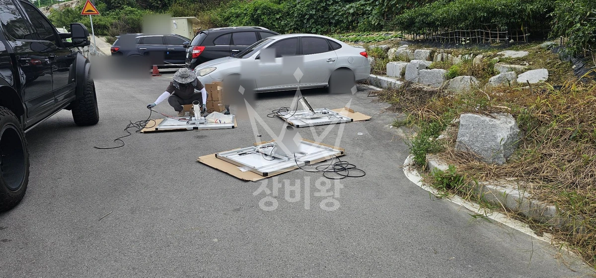 강원 강릉시 주문진읍 포크레인(굴착기) 태양광 가로등 작업사진 2