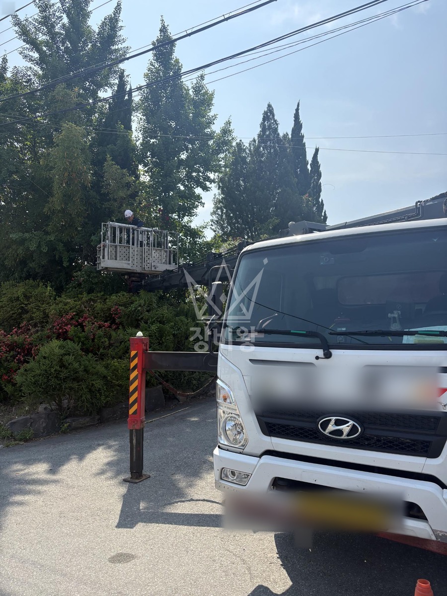 충남 공주시 검상동 3.5톤 스카이차 cctv선로작업 작업사진 1