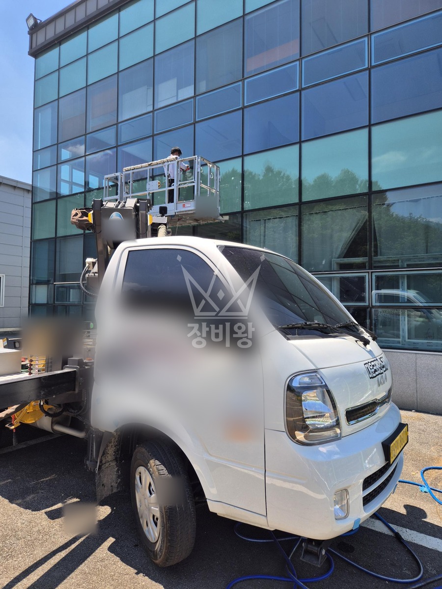충북 옥천군 청산면 3.5톤 스카이차 유리 1장 교체 작업사진 2