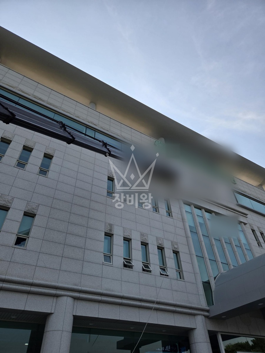충북 진천군 초평면 3.5톤 스카이차 물청소 작업사진 3