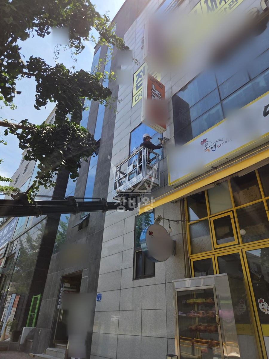 충남 아산시 용화동 3.5톤 스카이차 카메라교체 작업사진 1
