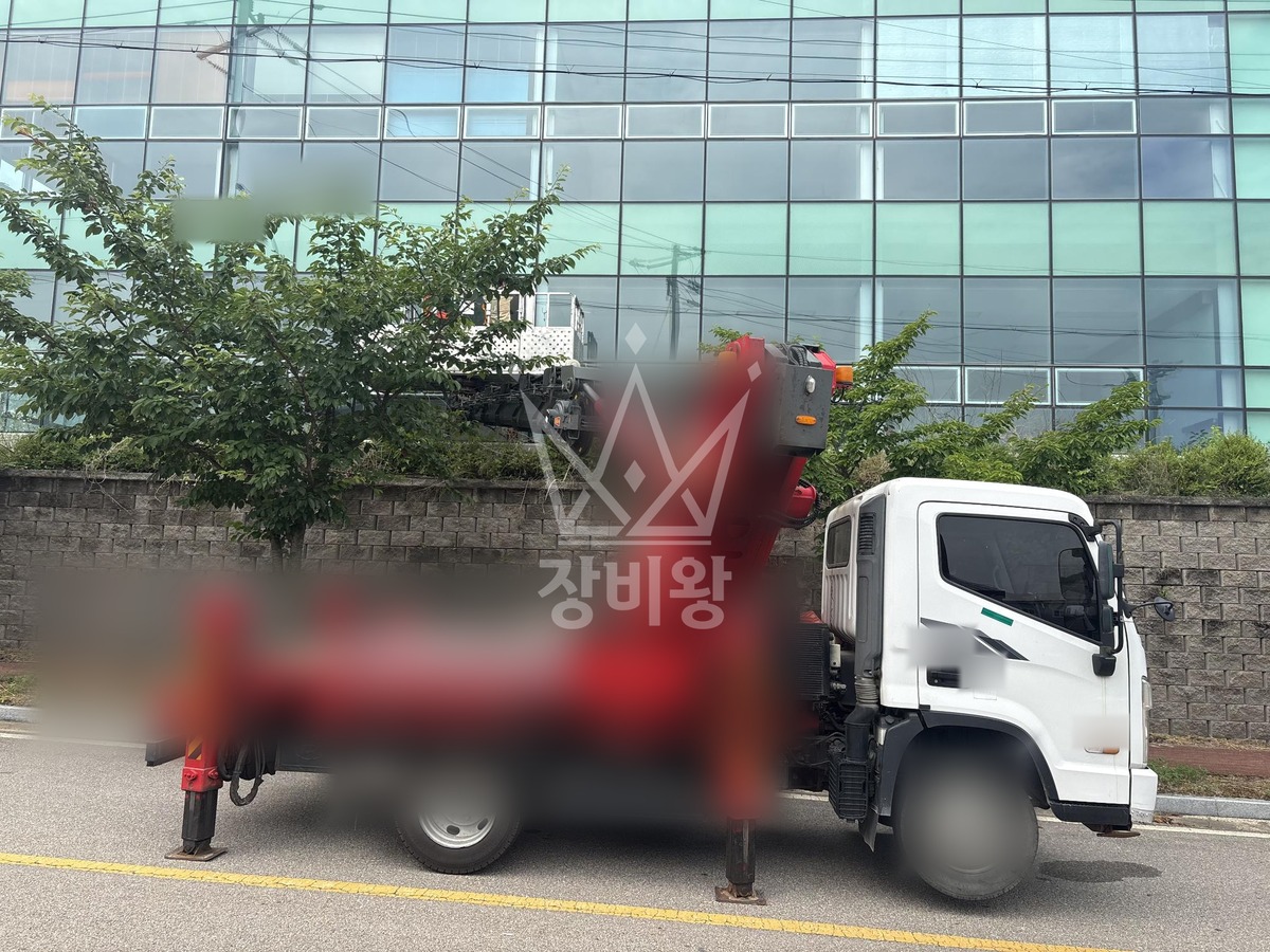 충북 옥천군 청산면 1톤 스카이차 유리교체 작업사진 2