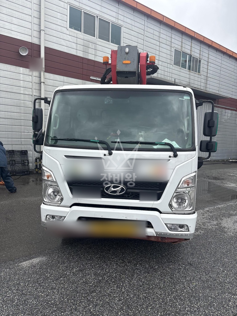 충북 청주시 흥덕구 봉명동 1톤 스카이차 3층위 옥상 고압세척 작업완료사진 1
