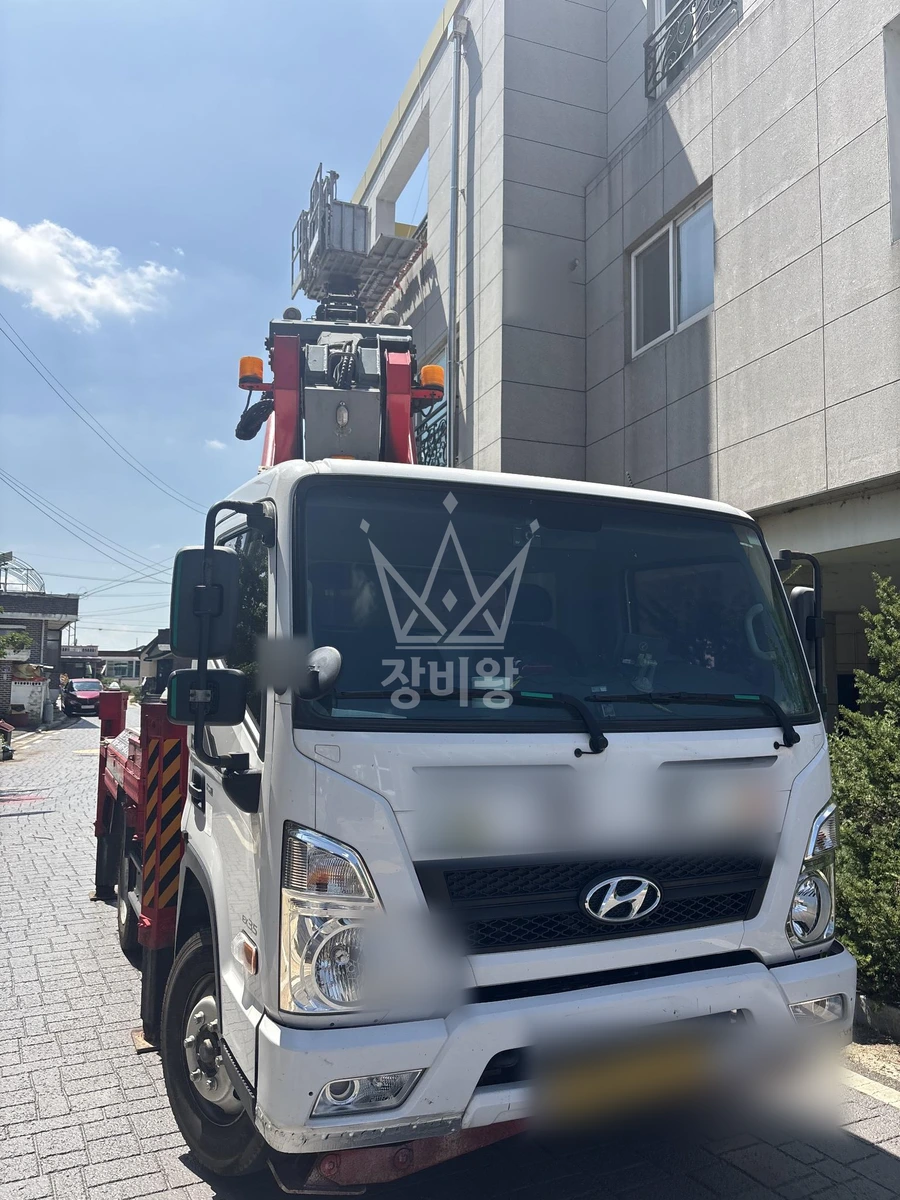 경기 평택시 팽성읍 3.5톤 스카이차 실리콘작업 작업사진 3