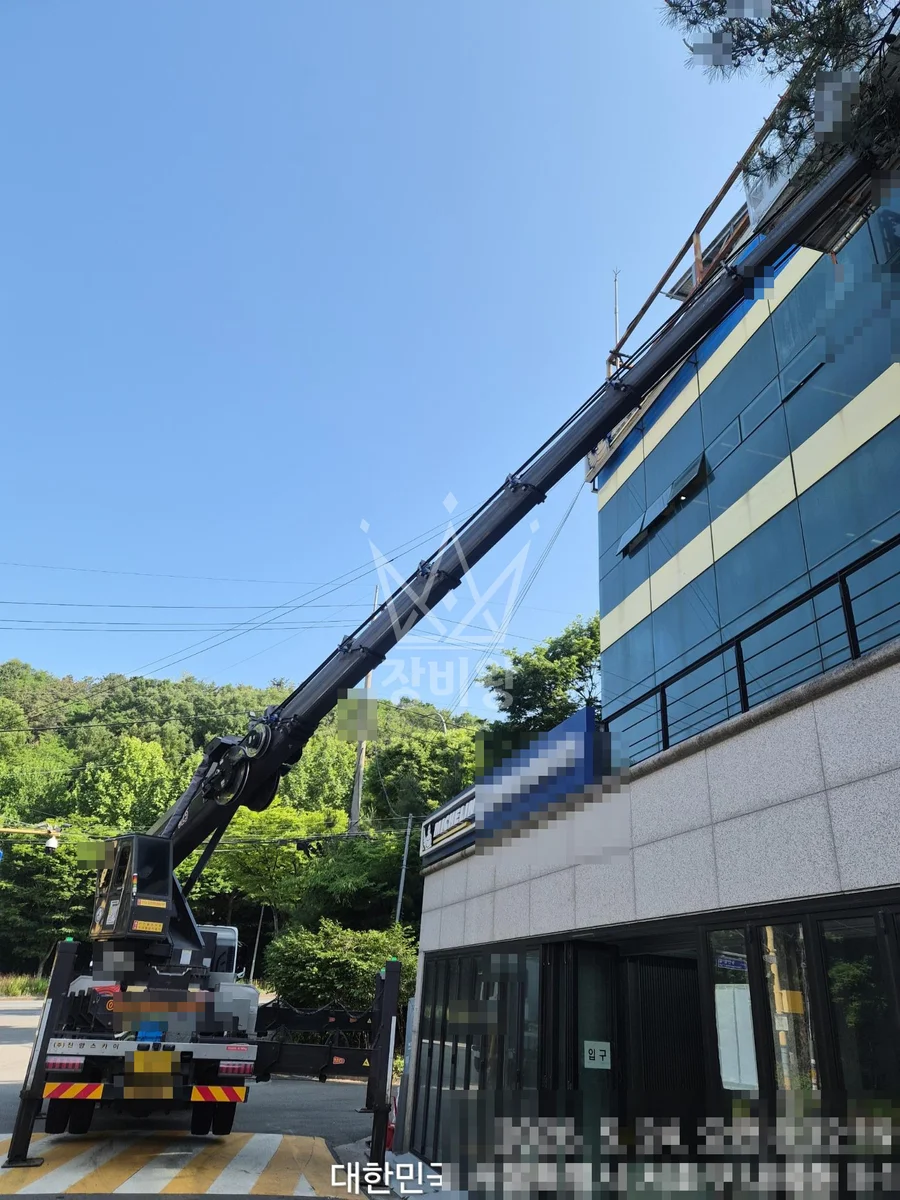 서울 서초구 내곡동 5톤 스카이차 외부유리청소 작업사진 2