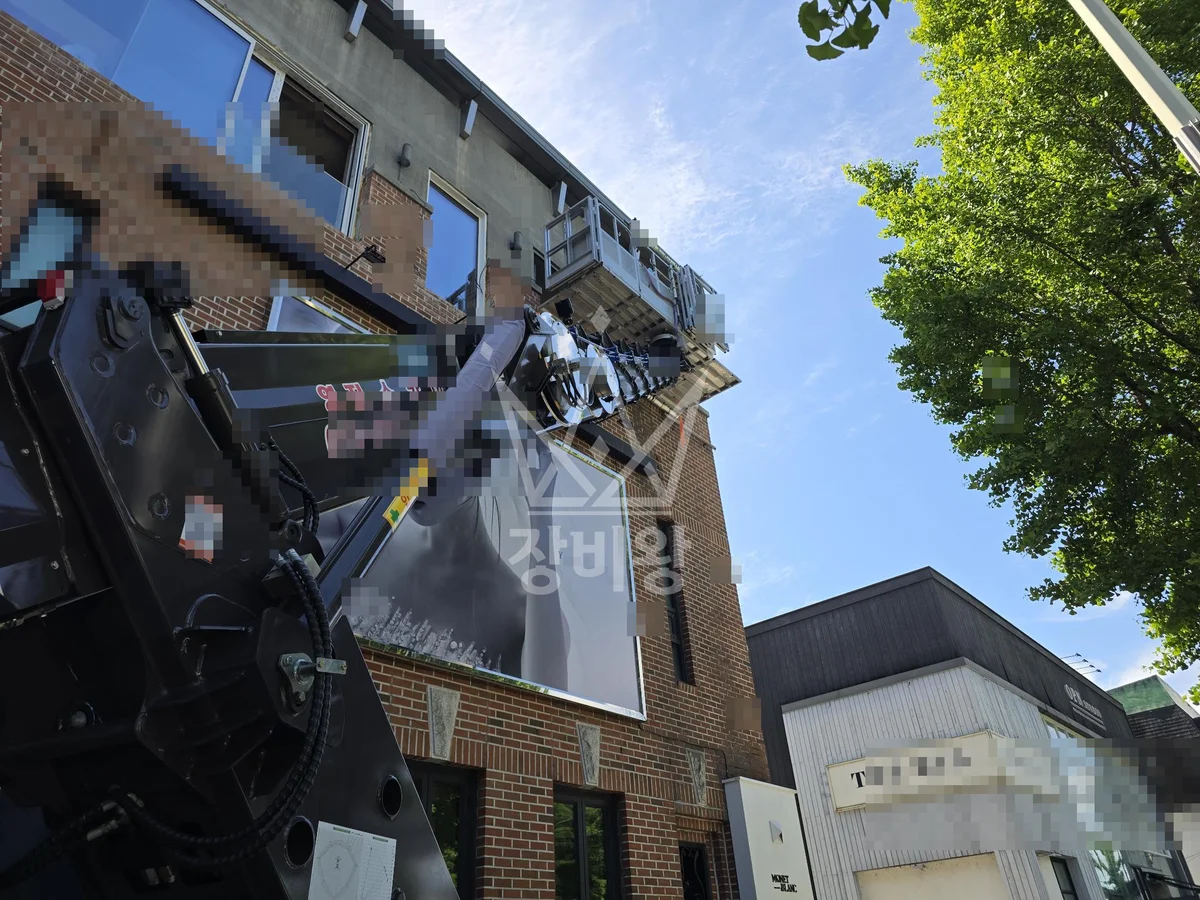 대전 유성구 도룡동 3.5톤 스카이차 자재양중 작업사진 1