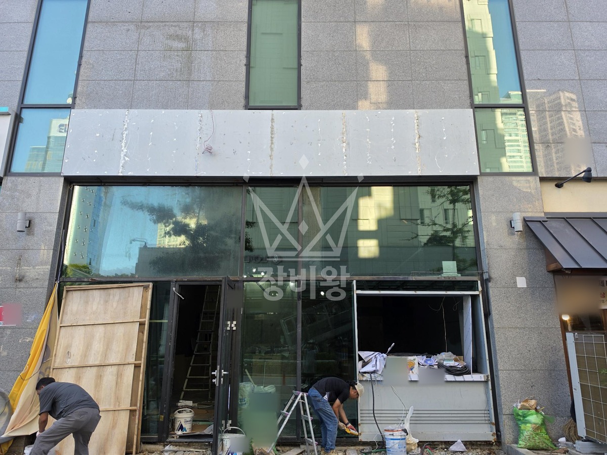 대전 유성구 도룡동 3.5톤 스카이차 간판설치 작업완료사진 1