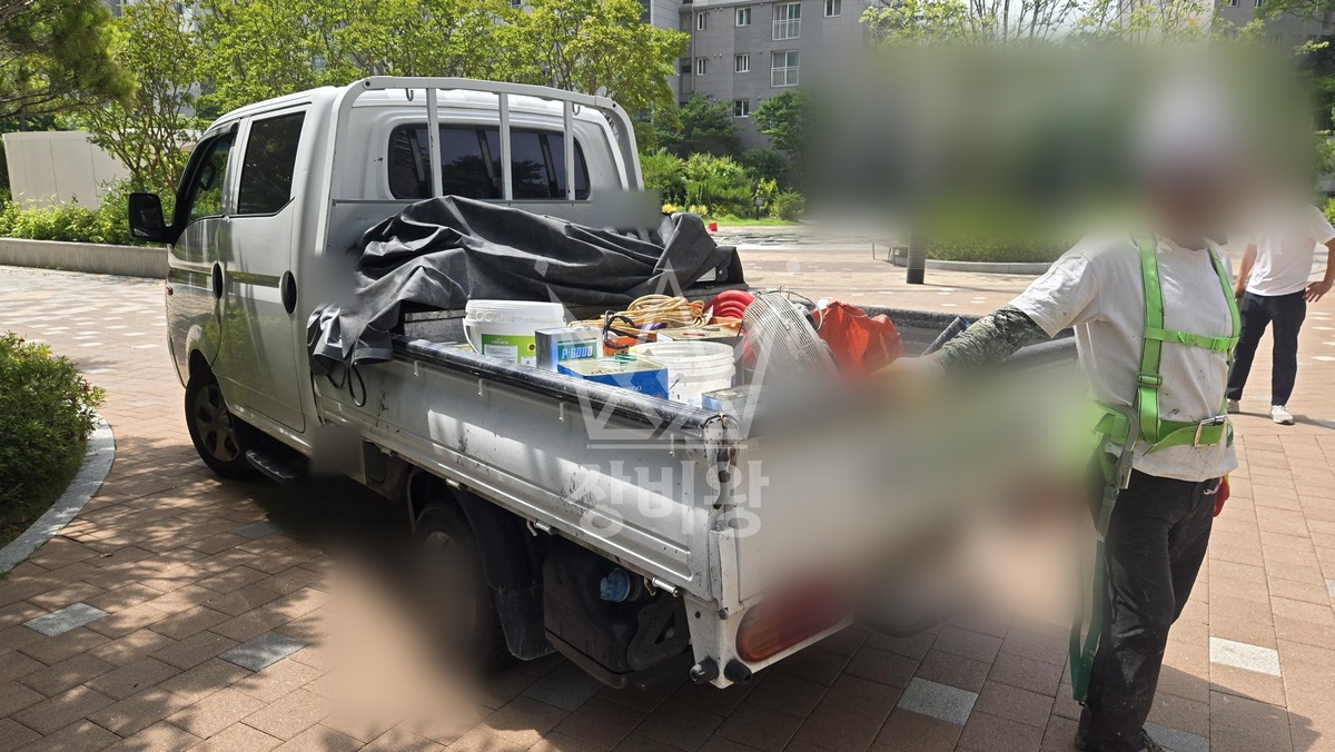 충남 서산시 예천동 5톤 스카이차 벽체 보수 작업완료사진 1