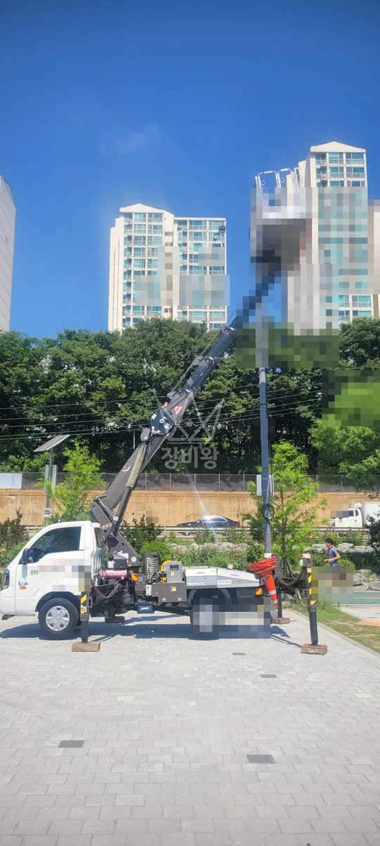서울 동대문구 장안동 1톤 스카이차 가로등교체 작업사진 1