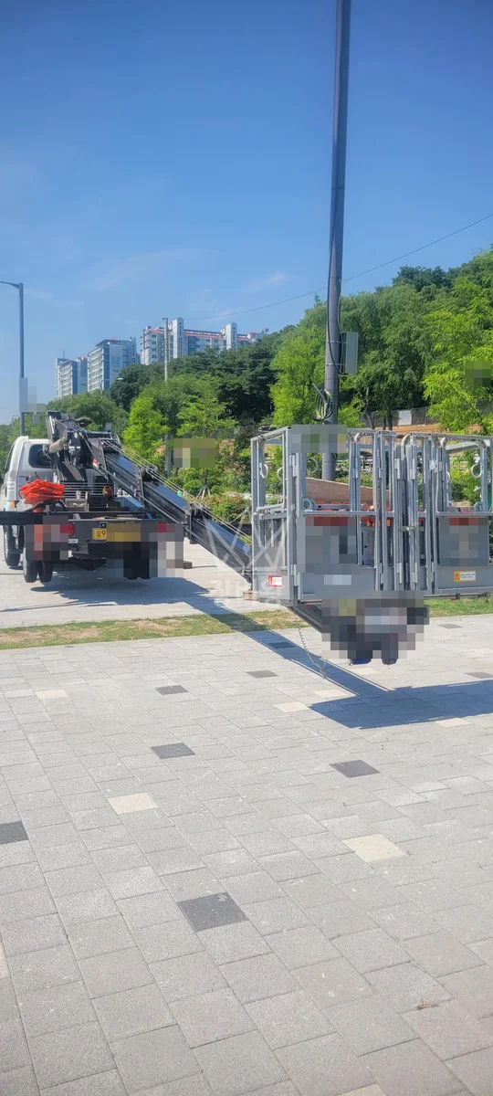 서울 동대문구 장안동 1톤 스카이차 가로등교체 작업완료사진 1