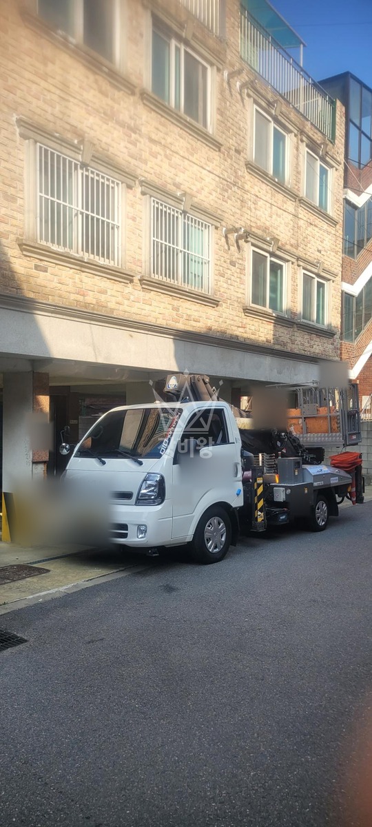 서울 마포구 망원동 1톤 스카이차 창틀 작업 작업완료사진 1