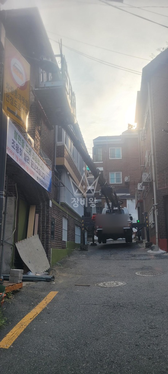 서울 서대문구 창천동 1톤 스카이차 옥상징크작업 작업사진 2