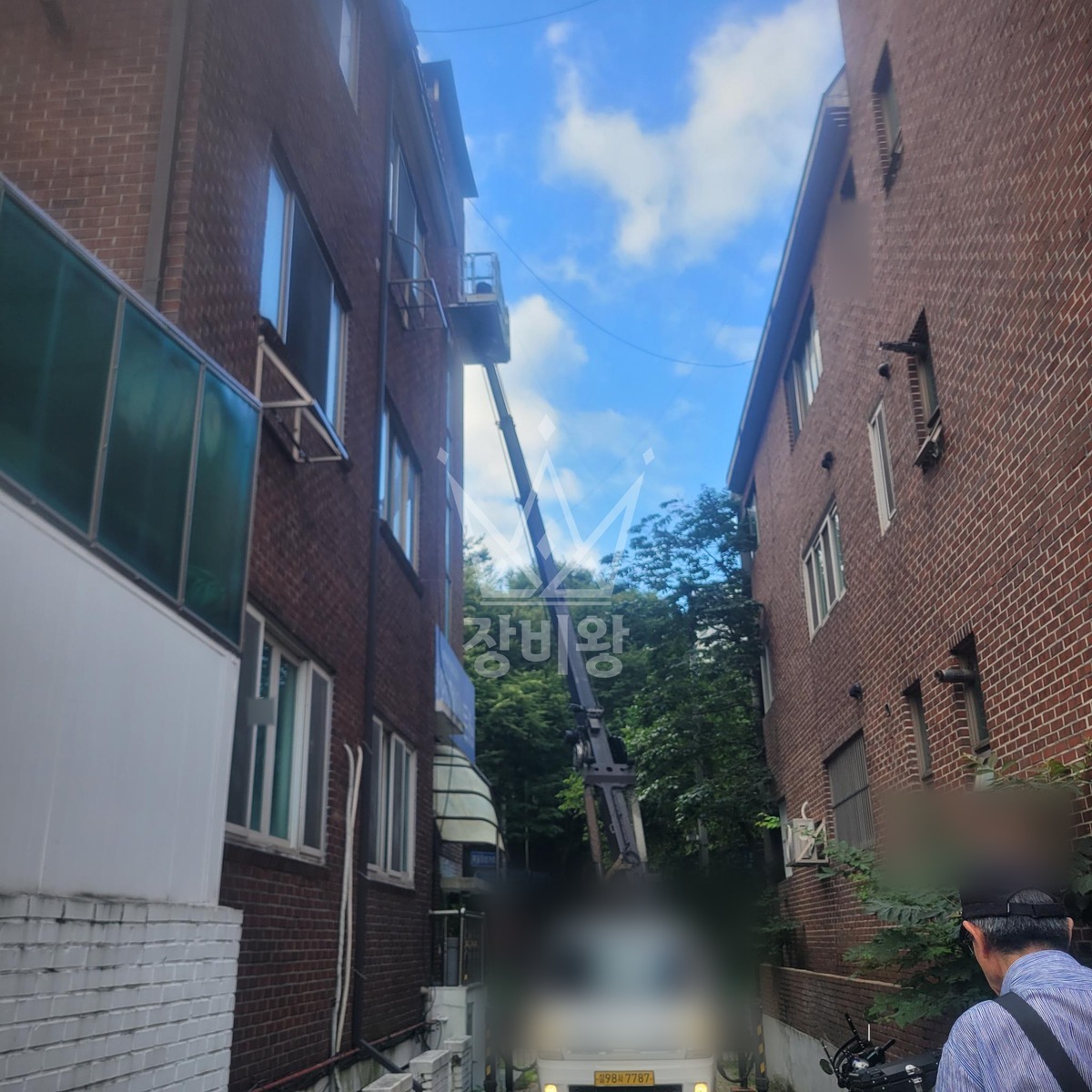 경기 군포시 산본동 1톤 스카이차 실리콘 작업사진 3
