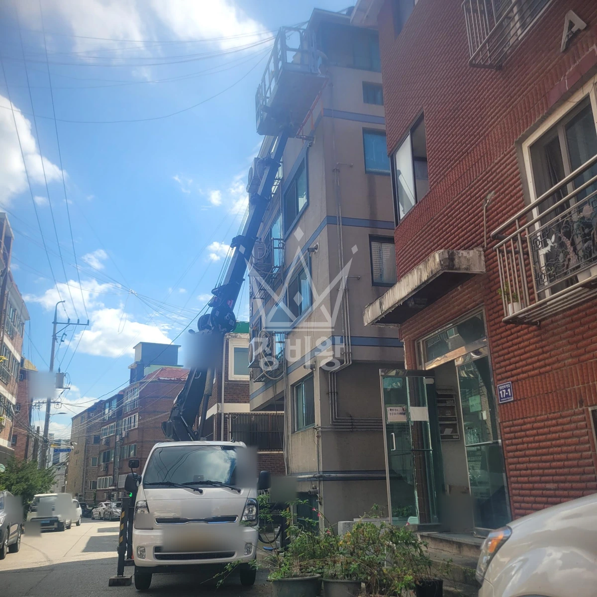 경기 광명시 소하동 1톤 스카이차 창문누수 작업사진 1