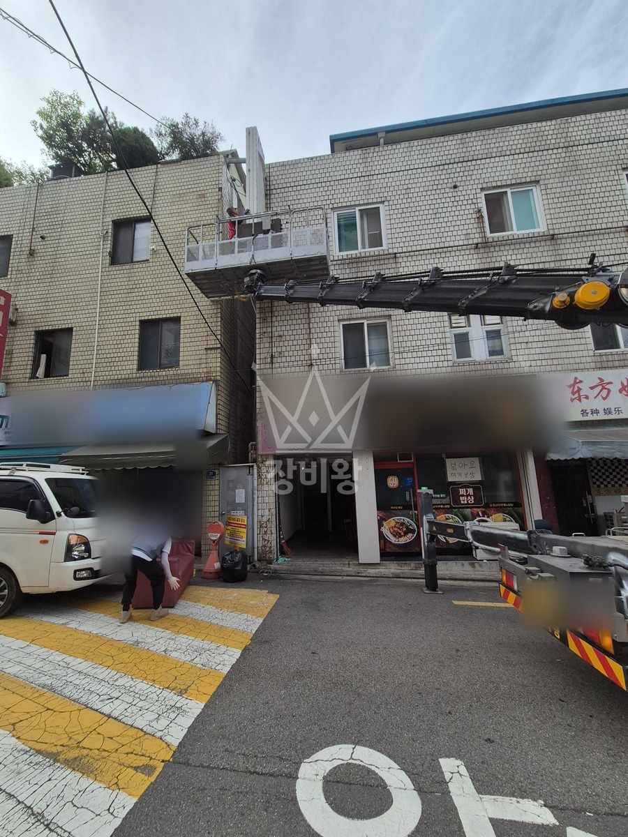 서울 금천구 독산동 3.5톤 스카이차 간판철거 작업사진 1