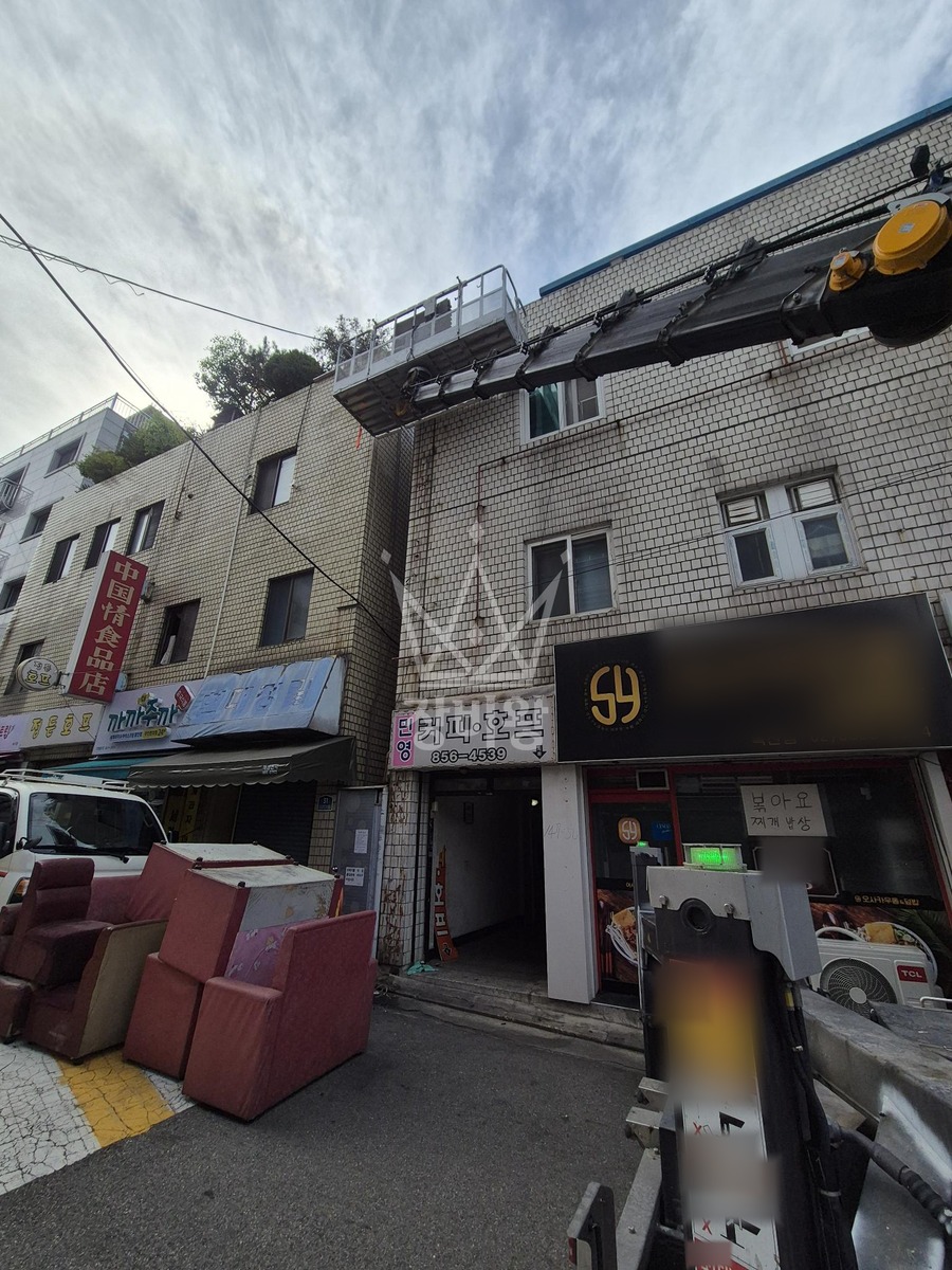 서울 금천구 독산동 3.5톤 스카이차 간판철거 작업사진 2