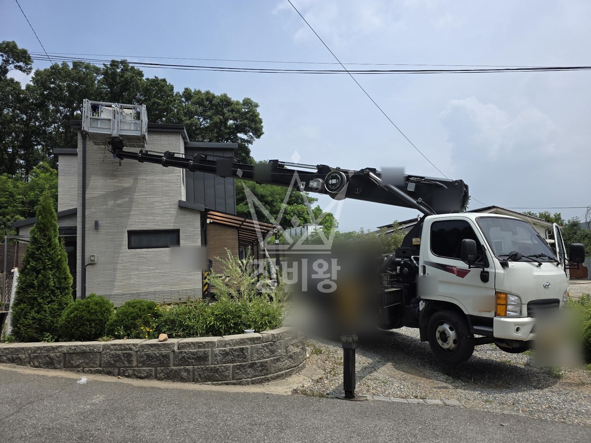경기 용인시 기흥구 신갈동 2.5톤 스카이차 실리콘 작업 작업사진 3