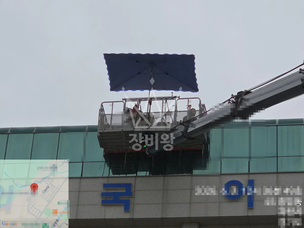 경기 과천시 중앙동 17톤 스카이차 5층 실리콘-코킹 작업사진 1
