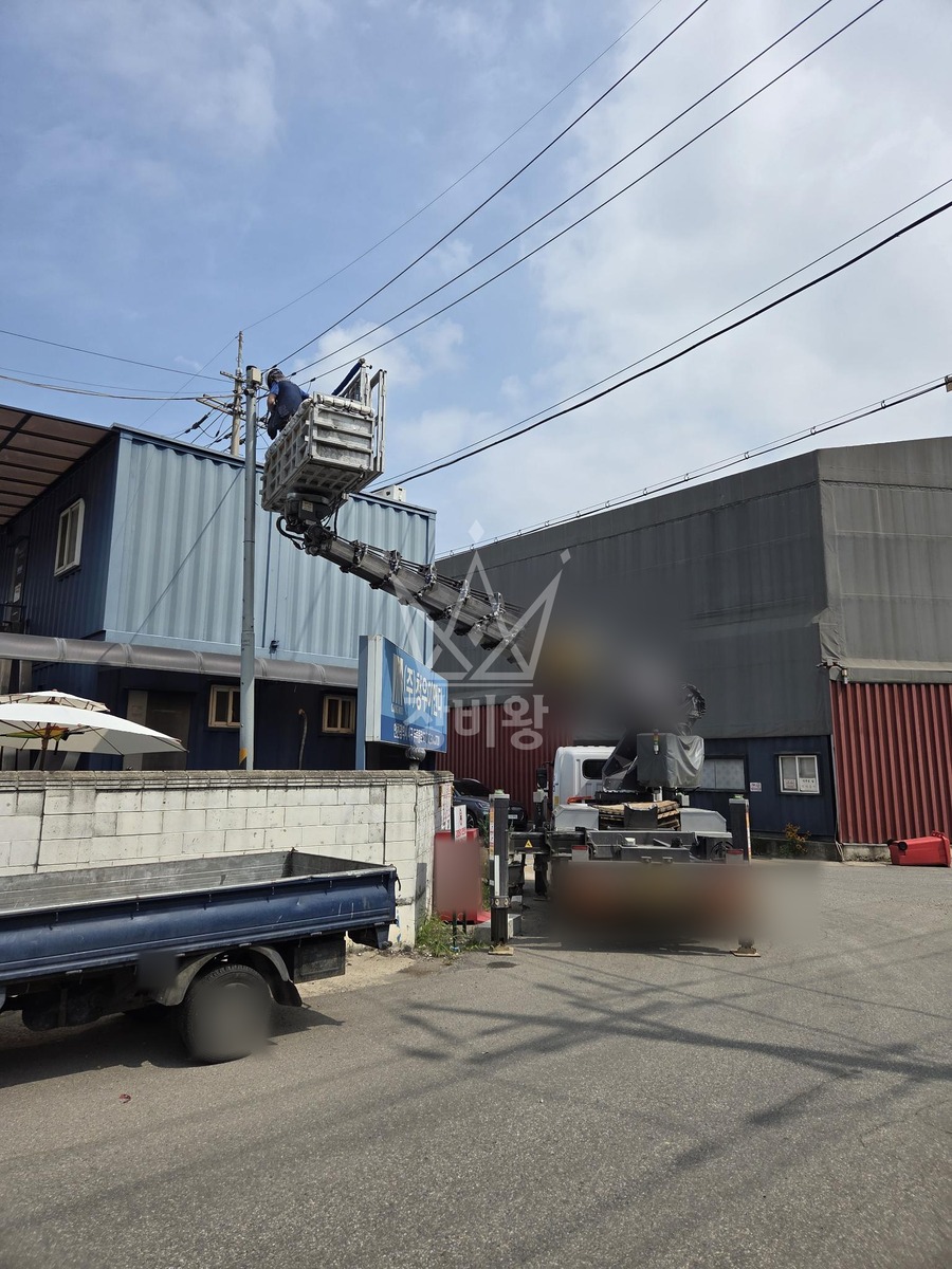 인천 검단구 오류동 3.5톤 스카이차 카메라 선로 가설 작업사진 1