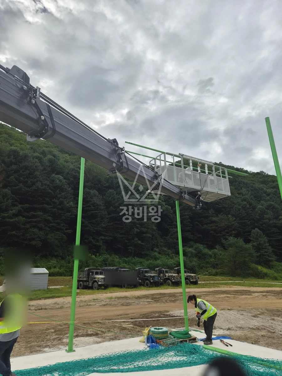 강원 화천군 상서면 3.5톤 스카이차 높이6m 그물망설치 작업사진 1