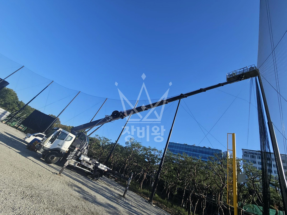 경기 성남시 분당구 수내동 5톤 스카이차 높이20미터 그물망 설치작업 작업사진 3