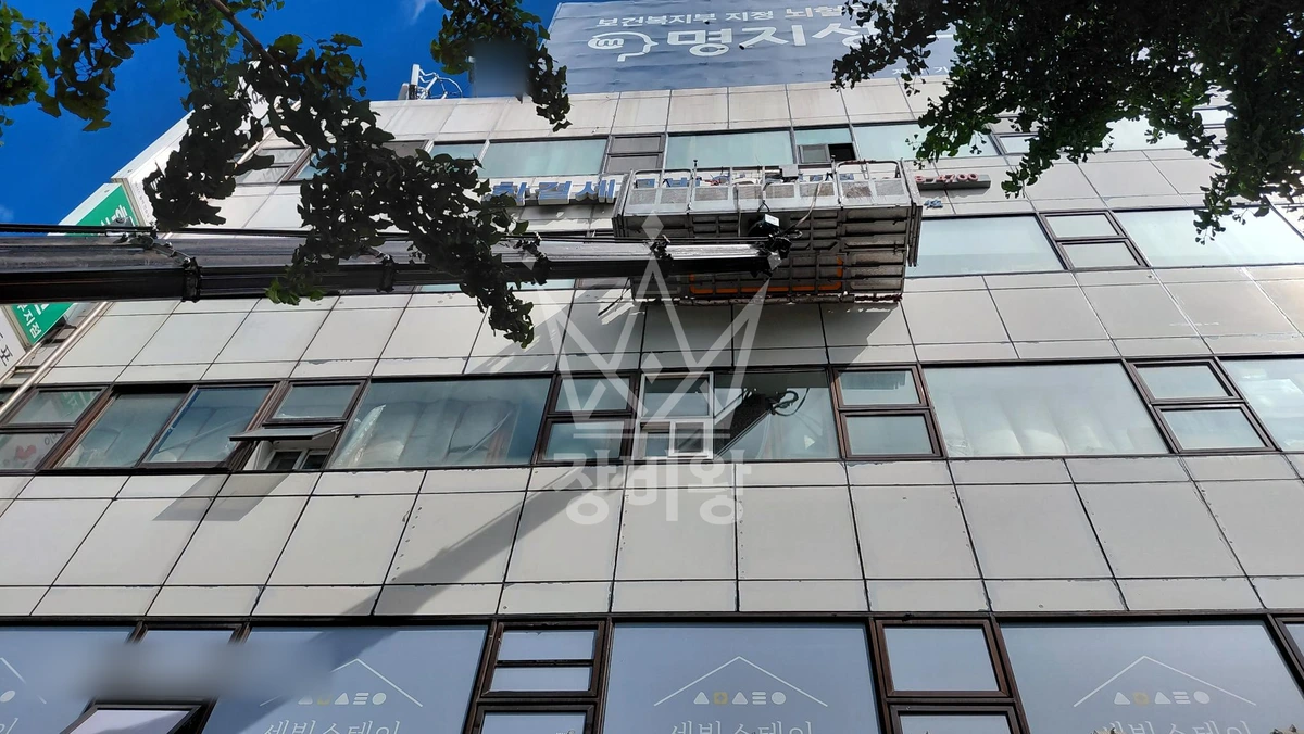 서울 영등포구 당산동1가 3.5톤 스카이차 외벽방수작업 작업사진 3