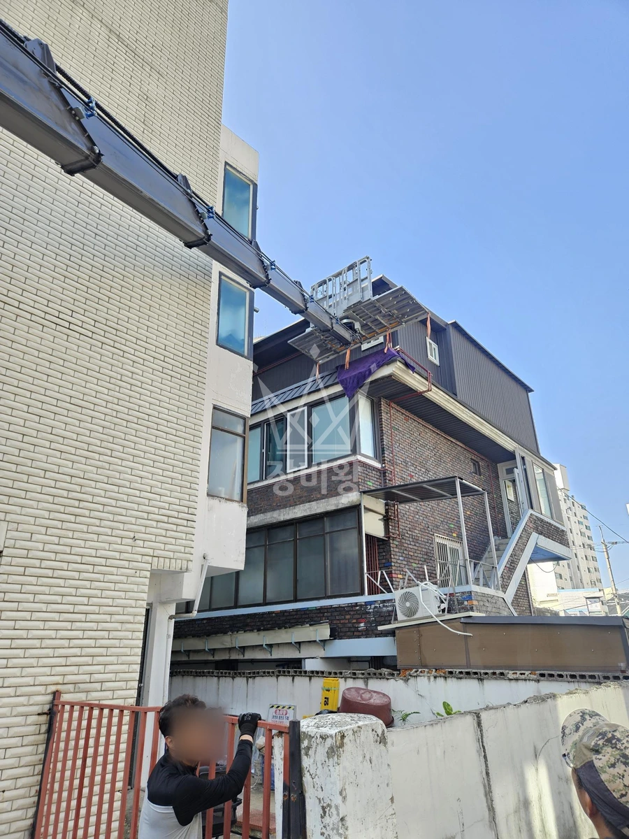 서울 구로구 고척동 3.5톤 스카이차 3층자재양중 작업사진 3