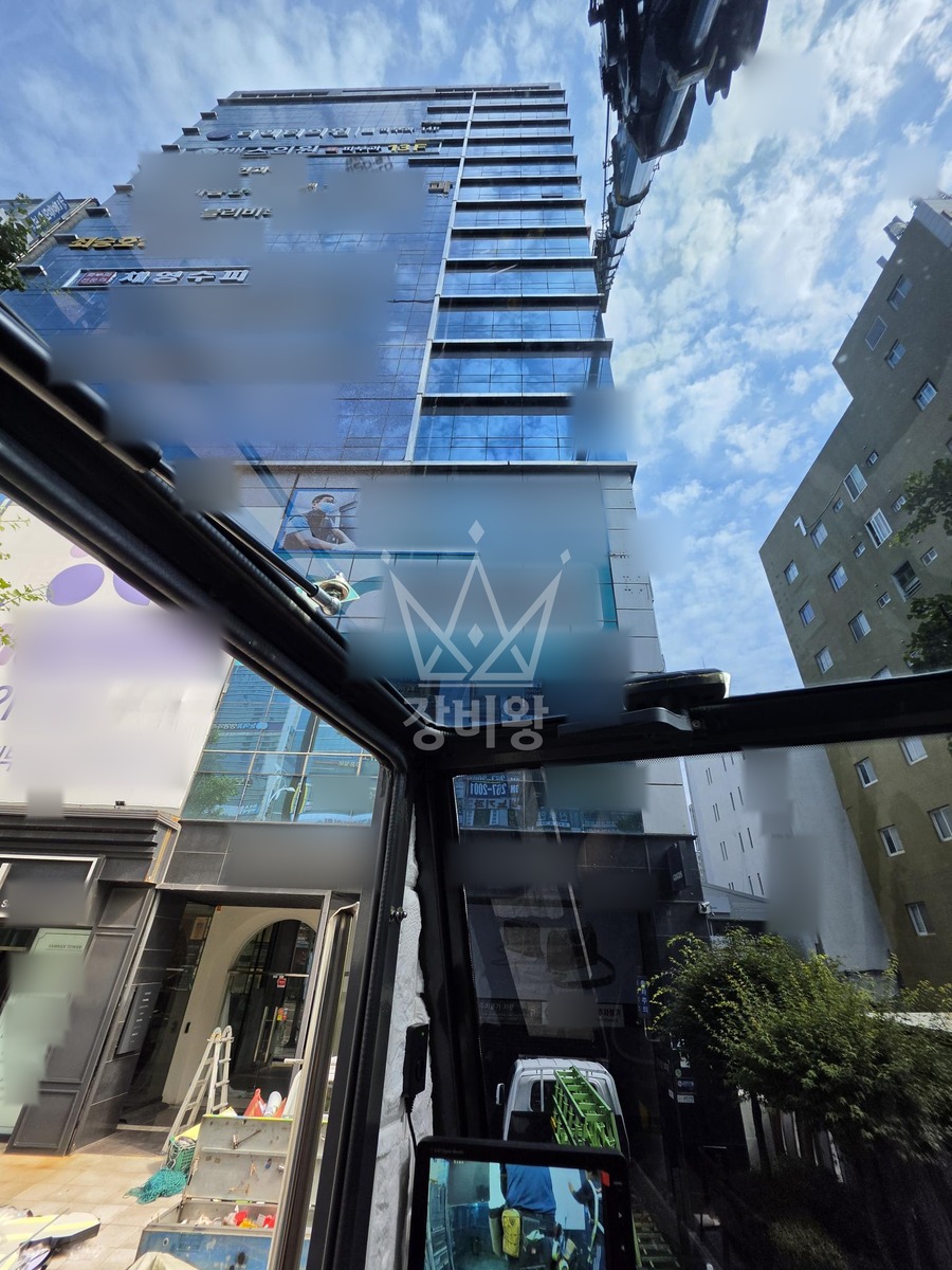 울산 남구 삼산동 19톤 스카이차 간판작업 작업사진 3
