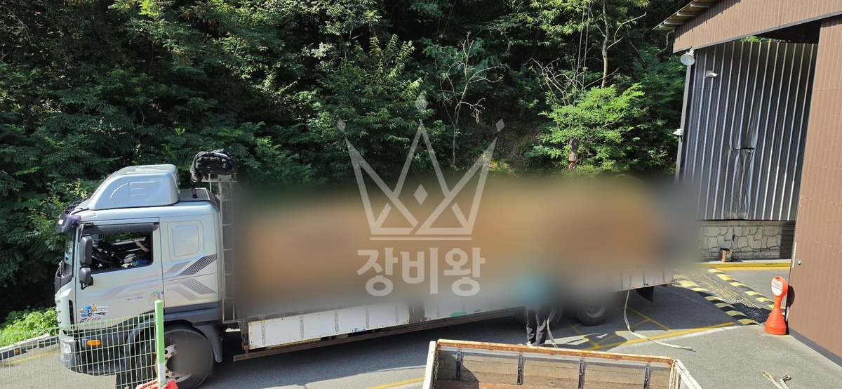 경북 칠곡군 왜관읍 5톤 크레인 태양광 자재양중 작업사진 2