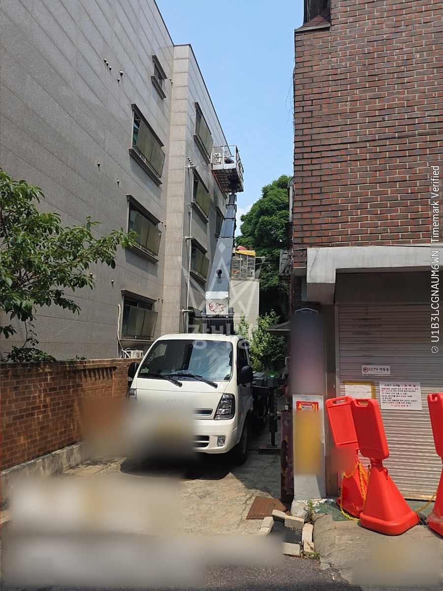 서울 서대문구 창천동 1톤 스카이차 실외기 조정 작업 작업사진 1