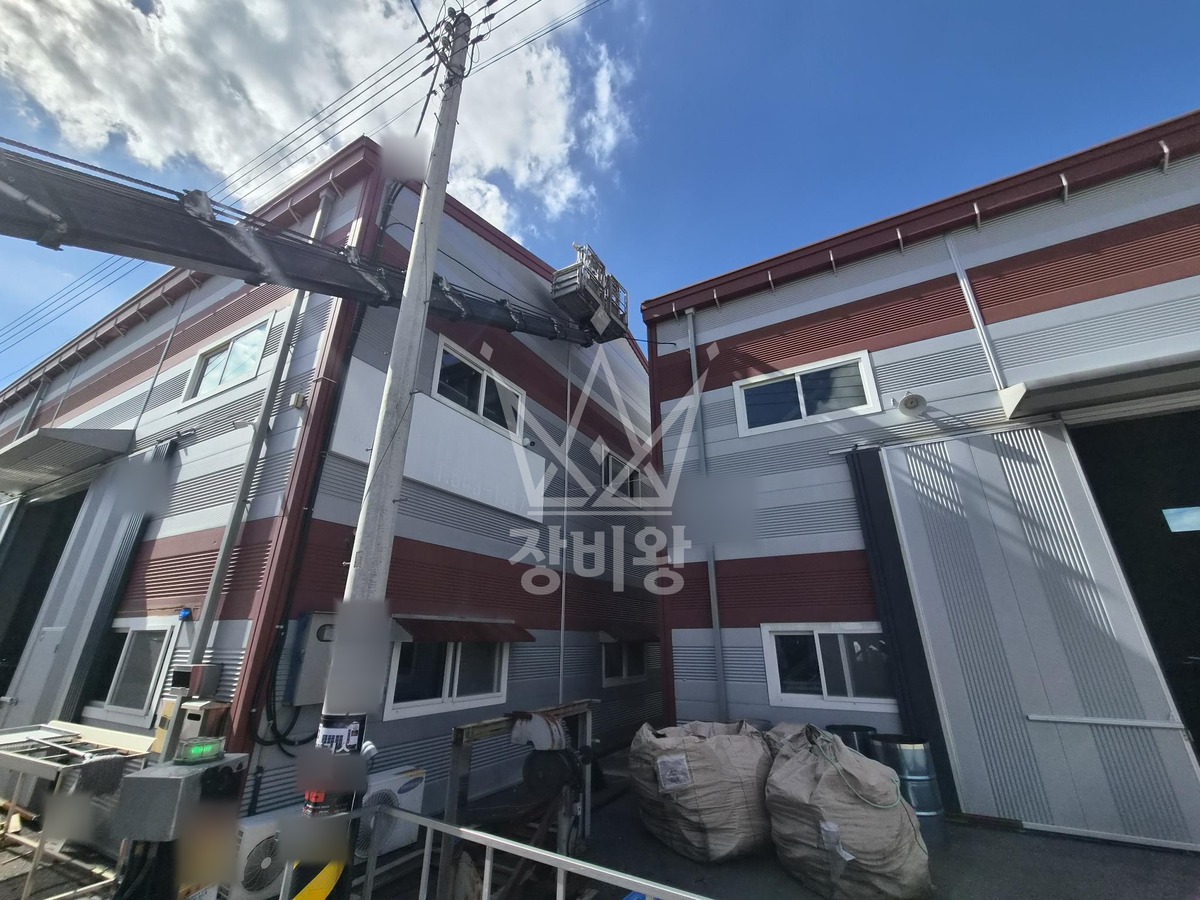 경기 포천시 소흘읍 3.5톤 스카이차 지붕방수작업 작업사진 3