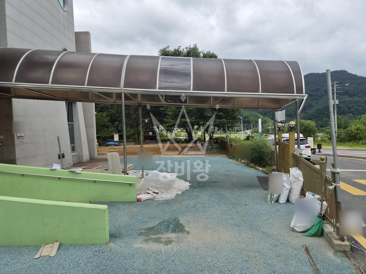 경기 가평군 설악면 3.5톤 스카이차 실리콘코킹/ 렉산설치 작업완료사진 1
