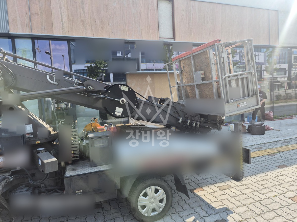 충북 음성군 맹동면 1톤 스카이차 파사드 금속 골조작업 작업완료사진 1