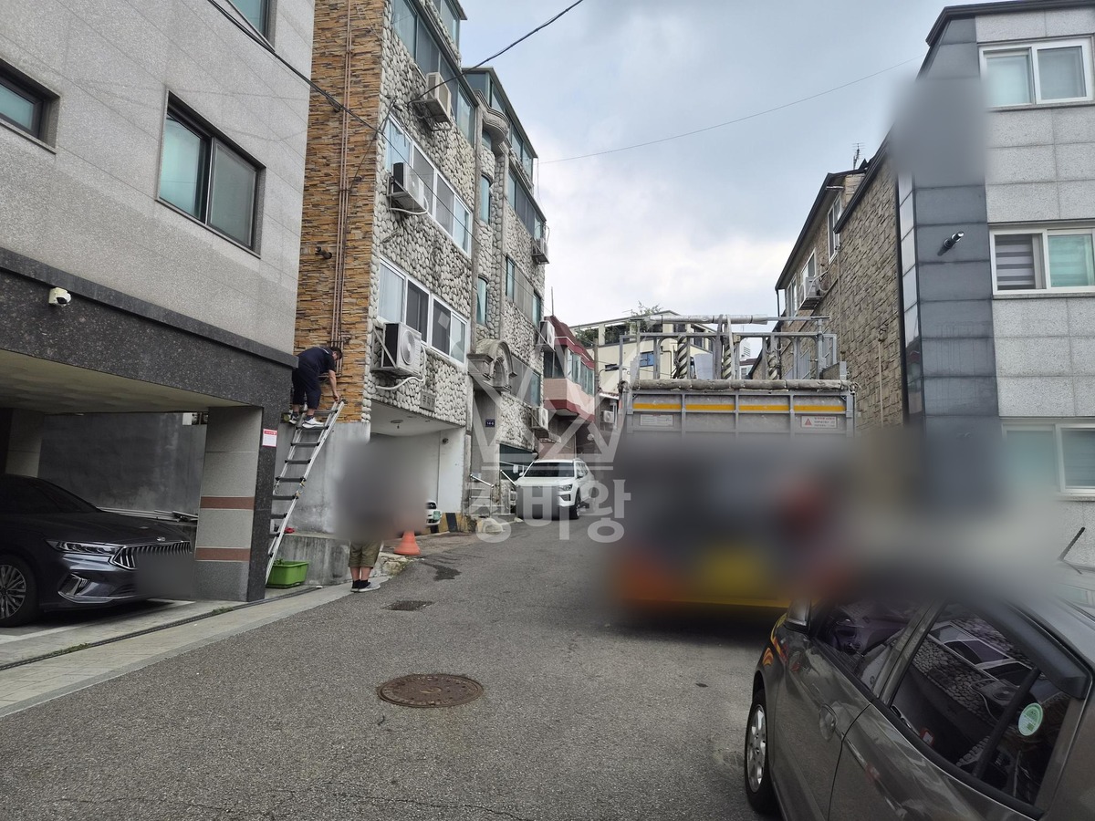 서울 양천구 목동 3.5톤 스카이차 외벽드레인작업 작업완료사진 1