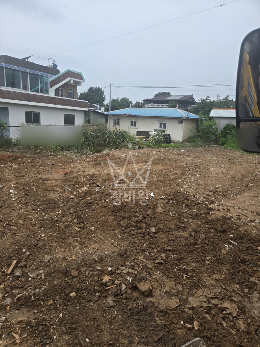 충남 천안시 서북구 성환읍 포크레인(굴착기) 구옥철거 작업완료사진 1