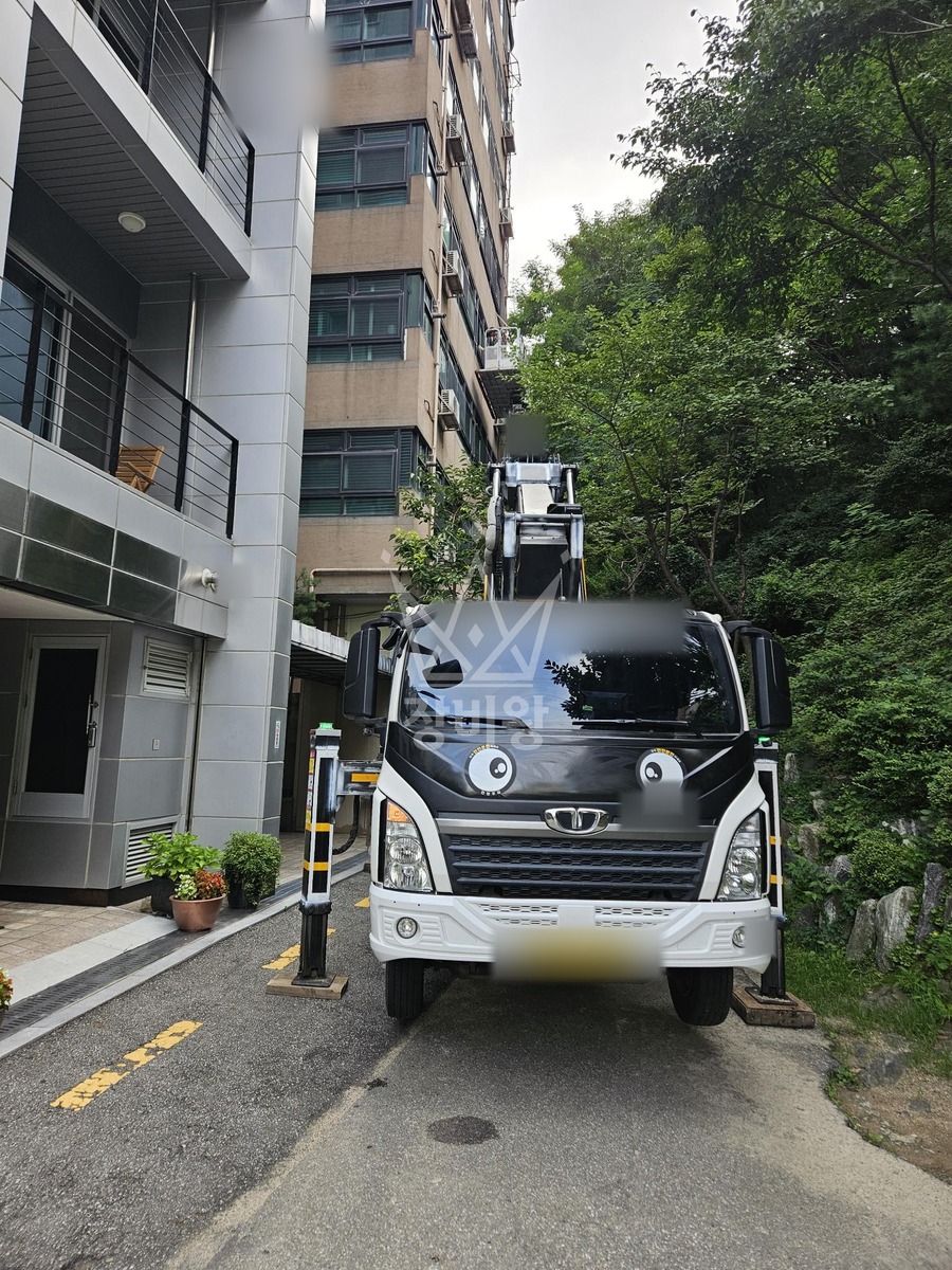 서울 강남구 도곡동 3.5톤 스카이차 외벽실리콘,발수재 작업사진 1
