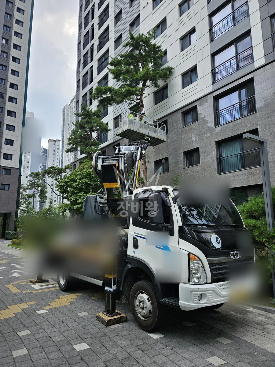 경기 용인시 기흥구 영덕동 3.5톤 스카이차 전지작업 작업사진 1