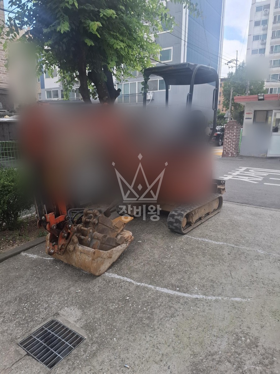 경기 부천시 원미구 역곡동 포크레인(굴착기) 작업 현장 도착사진