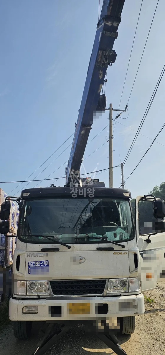 충북 청주시 서원구 5톤 크레인 간판작업 작업사진 1