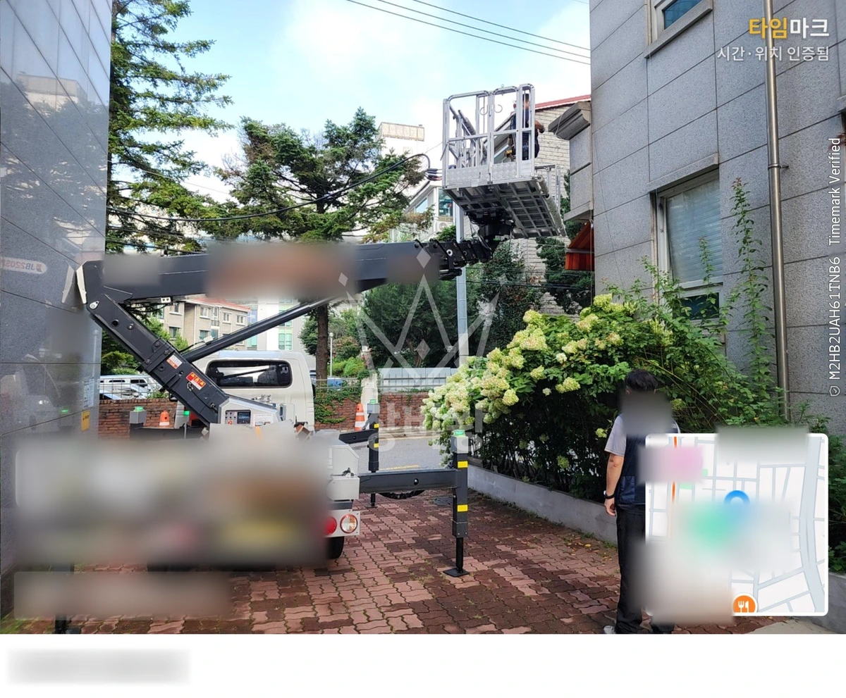 서울 강남구 신사동 1톤 스카이차 카메라이동.배선 작업 작업사진 3