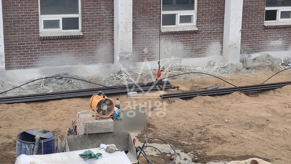 강원 홍천군 홍천읍 5톤 크레인 마이크로파일 작업사진 2